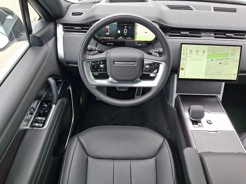 New 2026 Land Rover Range Rover Long Wheelbase SE AWD/4WD image 4