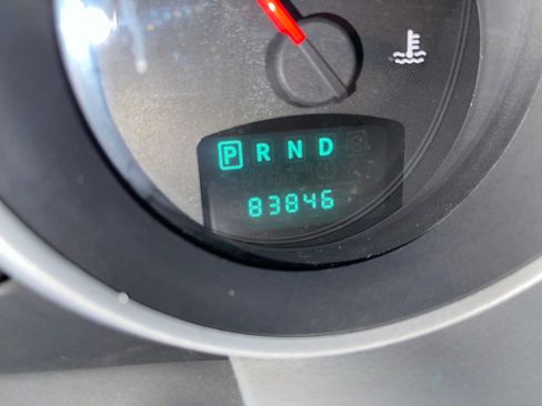 Used 2010 Dodge Grand Caravan SE image 17