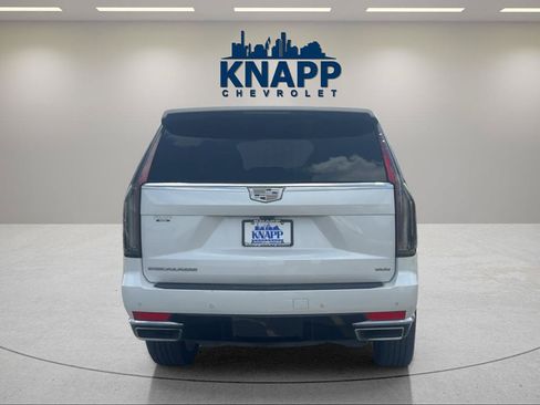 Used 2023 Cadillac Escalade Premium Luxury Platinum AWD/4WD image 4