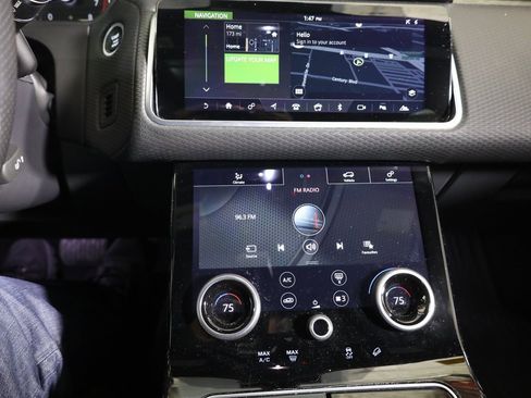 Used 2018 Land Rover Range Rover Velar S image 16