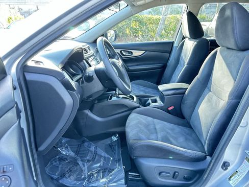 Used 2015 Nissan Rogue SV image 13