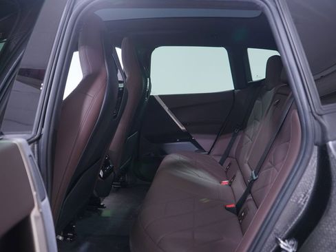 Used 2023 BMW iX xDrive50 AWD/4WD image 9