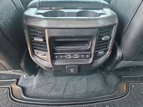 Used 2025 RAM 1500 Limited AWD/4WD image 17