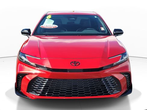 Certified 2026 Toyota Camry Hybrid FWD image 2