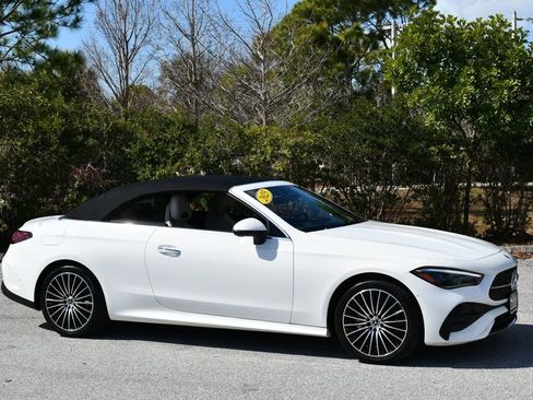 Used 2025 Mercedes-Benz CLE 300 4MATIC Cabriolet image 52
