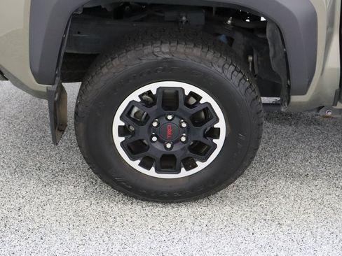 Certified 2024 Toyota Tacoma TRD Off-Road AWD/4WD image 6