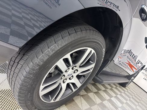 Used 2024 Ford Expedition Limited image 36