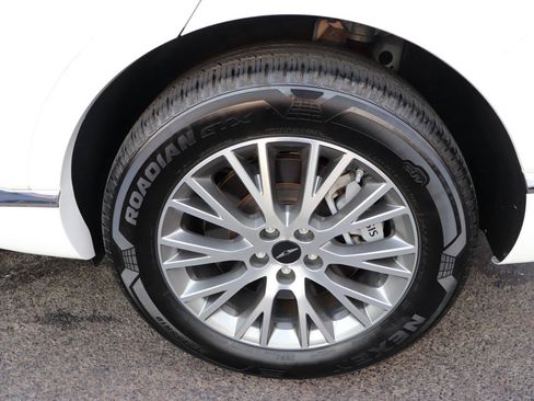 Used 2025 Genesis GV80 2.5T Standard AWD/4WD image 61