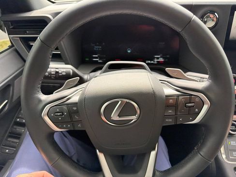 Used 2025 Lexus GX 550 w/ Cold Area Package AWD/4WD image 5