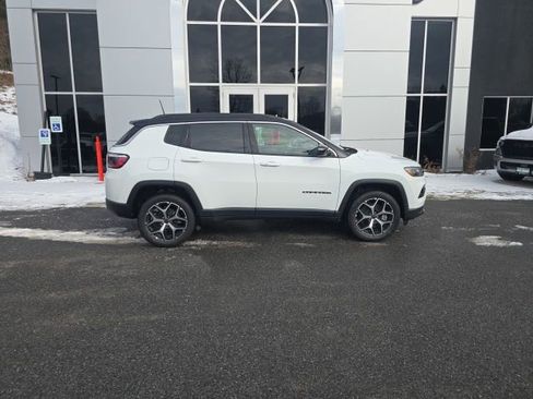 New 2026 Jeep Compass Limited image 7