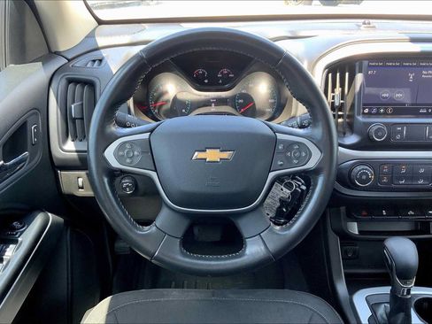 Used 2022 Chevrolet Colorado LT w/ LT Convenience Package AWD/4WD image 6