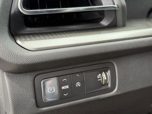 New 2026 Chevrolet Traverse LT image 21