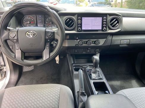 Used 2022 Toyota Tacoma SR RWD image 11