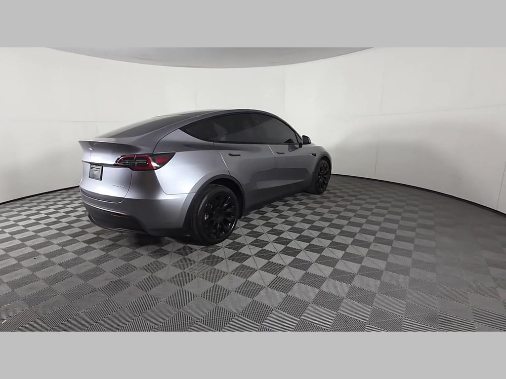 Used 2025 Tesla Model Y Long Range AWD/4WD image 50