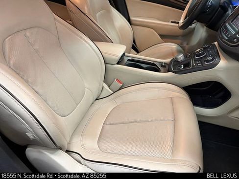 Used 2015 Chrysler 200 C w/ Navigation & Sound Group I image 11