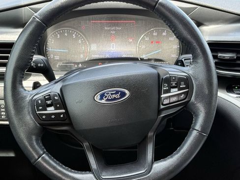 Used 2020 Ford Explorer XLT w/ Equipment Group 202A RWD image 12