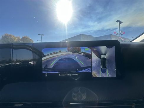 Certified 2025 Nissan Kicks SR w/ SR Premium Package image 21