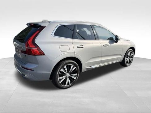Used 2023 Volvo XC60 B5 Plus AWD/4WD image 12