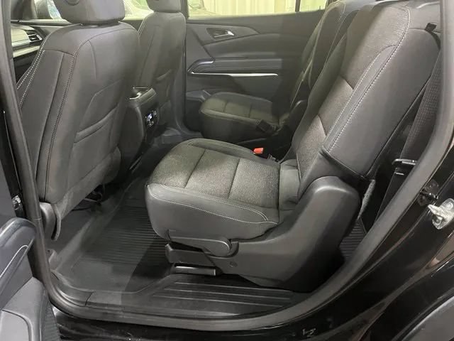 Used 2025 Chevrolet Traverse LT w/ Driver Confidence Package AWD/4WD image 26