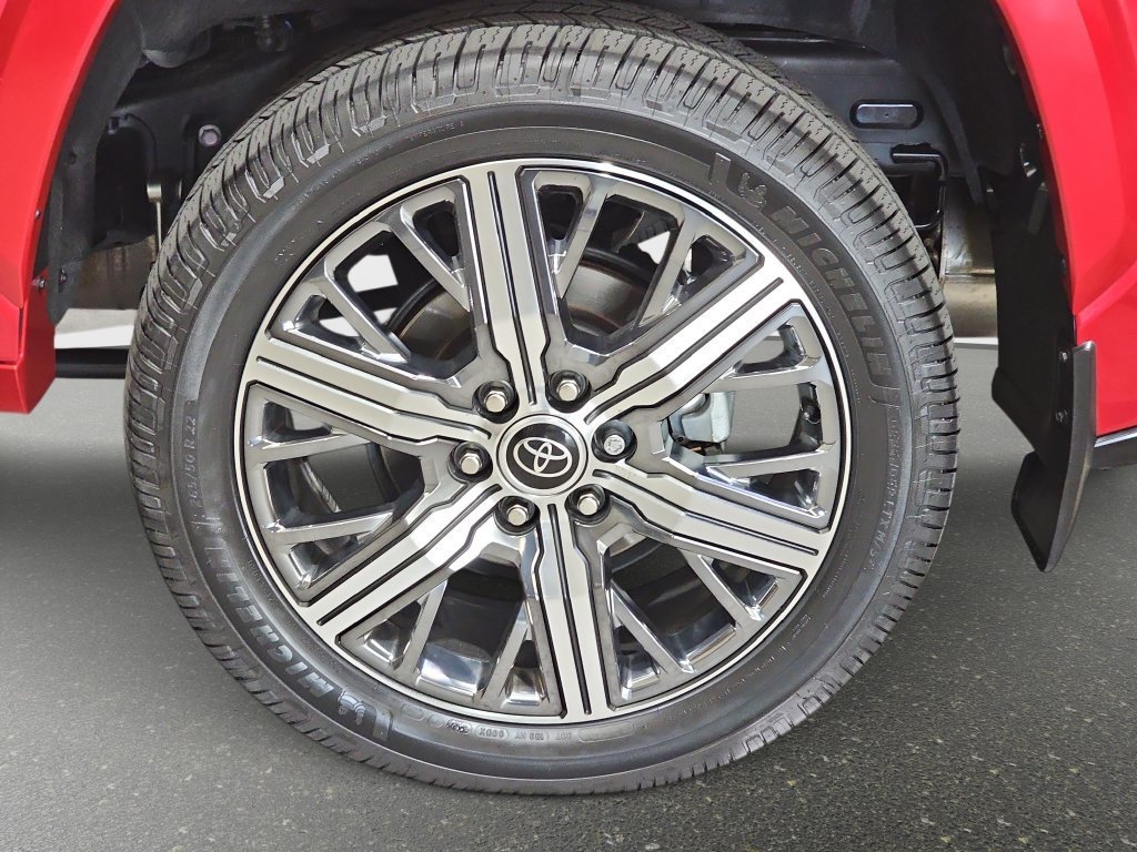 Used 2023 Toyota Sequoia Capstone AWD/4WD image 35