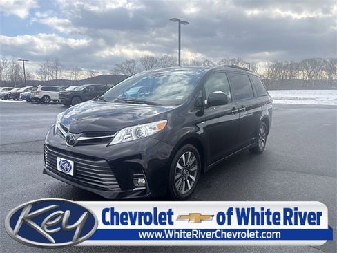 Used 2018 Toyota Sienna XLE Premium image 1