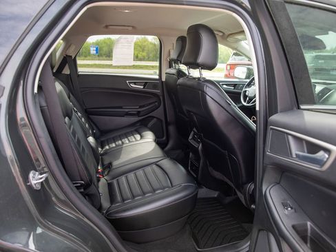 Used 2023 Ford Edge SEL AWD/4WD image 12