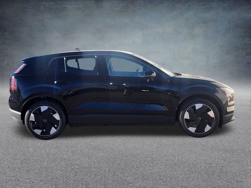 New 2025 Volvo EX30 Plus w/ Protection Package Premier AWD/4WD image 8