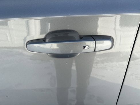 Certified 2023 Chevrolet Traverse LT image 15