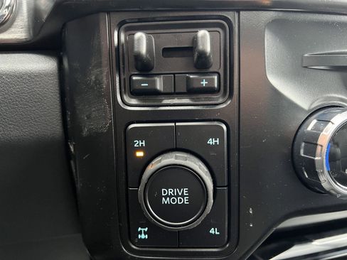 New 2026 Ford F350 Lariat w/ Black Appearance Package image 35