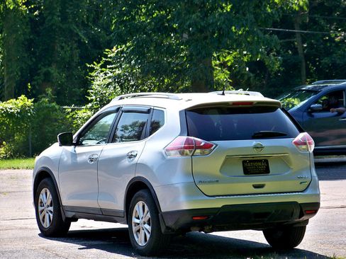 Used 2014 Nissan Rogue SV w/ SV Premium Package image 5