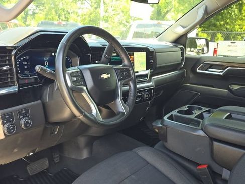 Used 2023 Chevrolet Silverado 1500 LT w/ Convenience Package II AWD/4WD image 25
