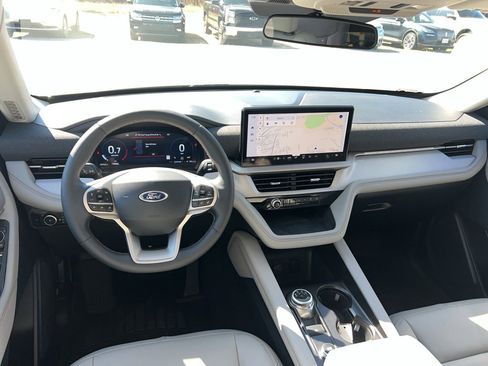 Used 2026 Ford Explorer Active w/ Active Comfort Package image 21