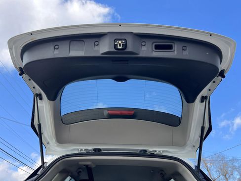 Used 2024 Nissan Murano SV w/ SV Midnight Edition Package image 12