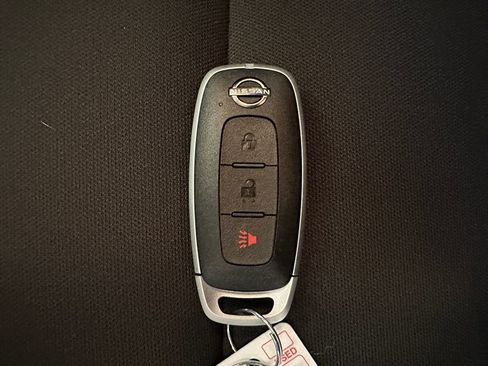 Used 2026 Nissan Rogue S AWD/4WD image 17