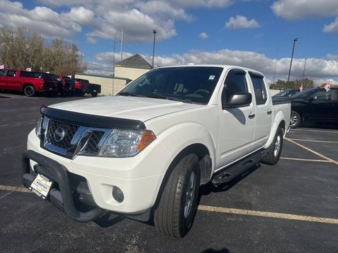 Used 2016 Nissan Frontier SV image 7