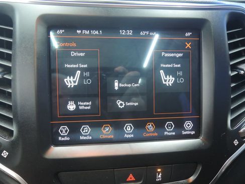 Used 2022 Jeep Cherokee Latitude Lux w/ Sun & Sound Group AWD/4WD image 20