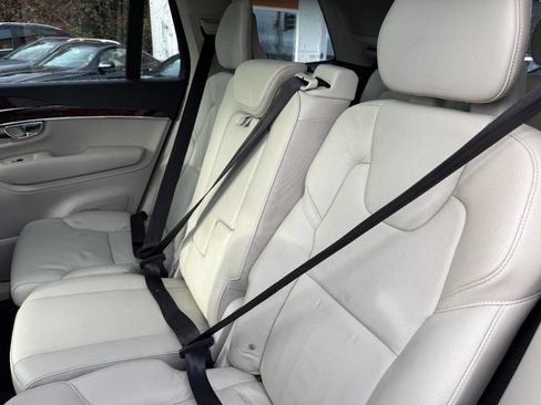 Used 2016 Volvo XC90 T6 Momentum w/ Momentum Plus Package image 29