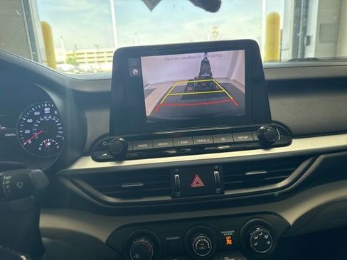 Used 2023 Kia Forte LXS w/ LXS Technology Package FWD image 9