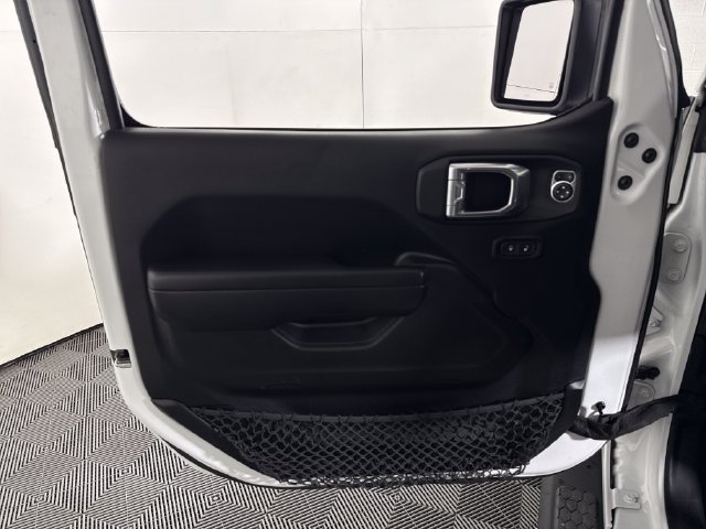 Used 2021 Jeep Wrangler Sport AWD/4WD image 25