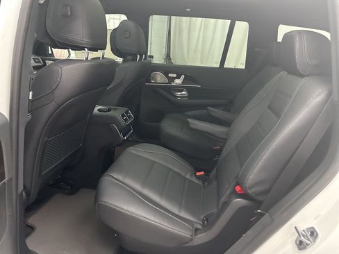 Used 2025 Mercedes-Benz GLS 450 4MATIC image 21