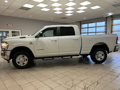 Used 2022 RAM 2500 Big Horn w/ Cold Weather Group image 4