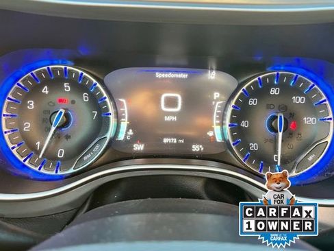 Used 2021 Chrysler Pacifica Touring w/ S Appearance Package image 23