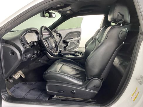 Used 2019 Dodge Challenger SXT w/ Plus Package AWD/4WD image 8