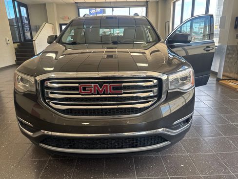 Used 2019 GMC Acadia SLT AWD/4WD image 2
