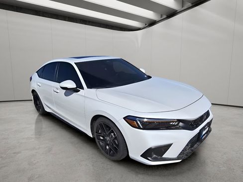 Used 2022 Honda Civic Sport Touring image 7