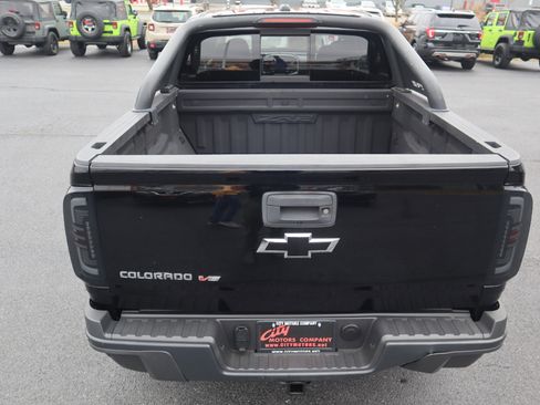 Used 2018 Chevrolet Colorado ZR2 w/ ZR2 Midnight Special Edition image 7