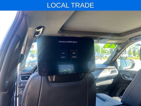 Used 2023 Chevrolet Suburban Premier AWD/4WD image 15