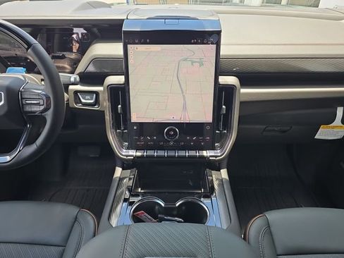 New 2026 GMC Yukon XL AT4 w/ AT4 Premium Plus Package AWD/4WD image 13