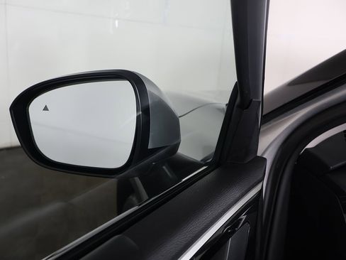 Used 2024 Mitsubishi Outlander SE image 39