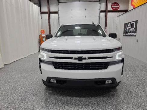 Used 2022 Chevrolet Silverado 1500 RST AWD/4WD image 2